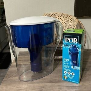 PRE OWNED PUR Water Filtration System 7 Cup Pitcher PLUS 1 NEW FILTER